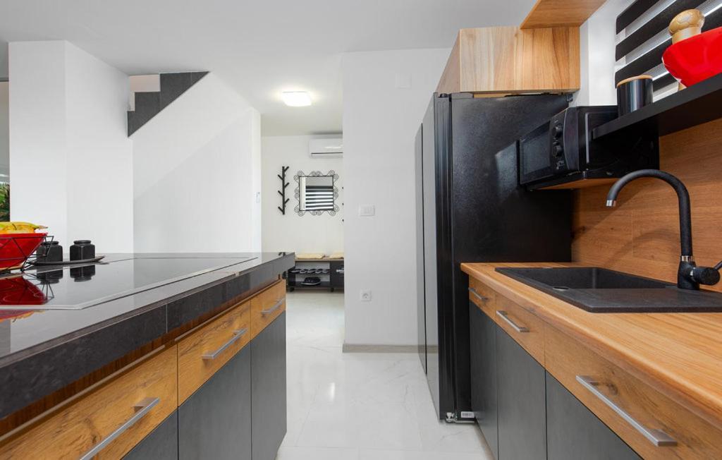 Luxurioeses Penthouse Welle Mit Whirlpool, Grill Und Meerblick Vir Esterno foto